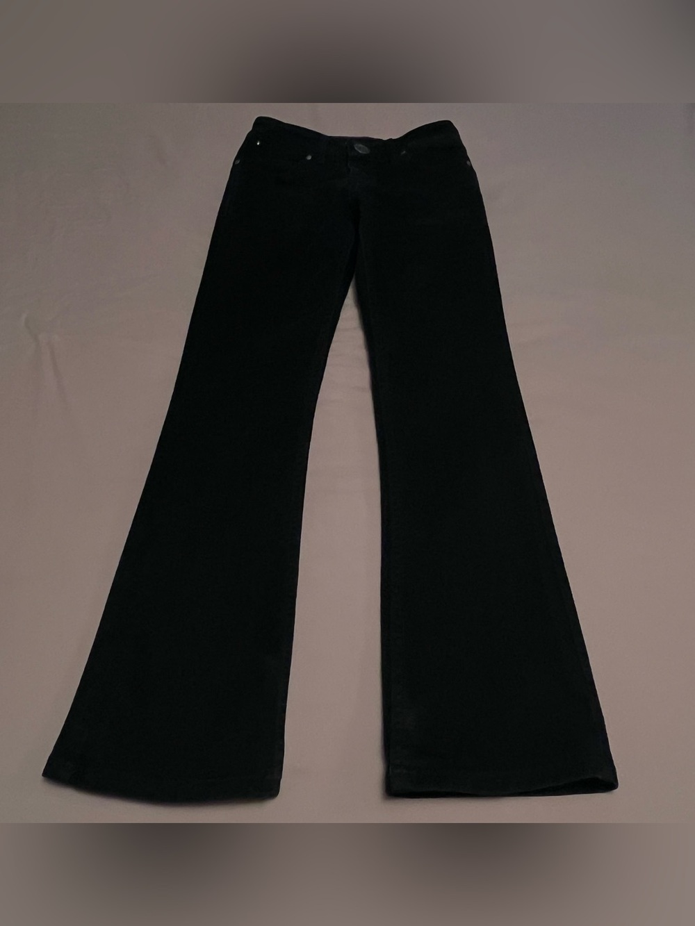 Wrangler Woman’s Black Low-Rise Jeans with Pink Embroidered Brand Size 1/2 x 32